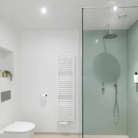 De Tulp - Free Parking Guest house *